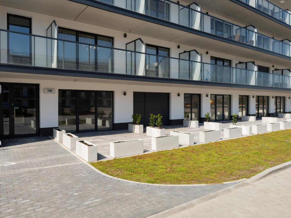 Wellness & Spa Resort Dziwnow Riverfront Apartments With Parking By Noclegi Renters エクステリア 写真