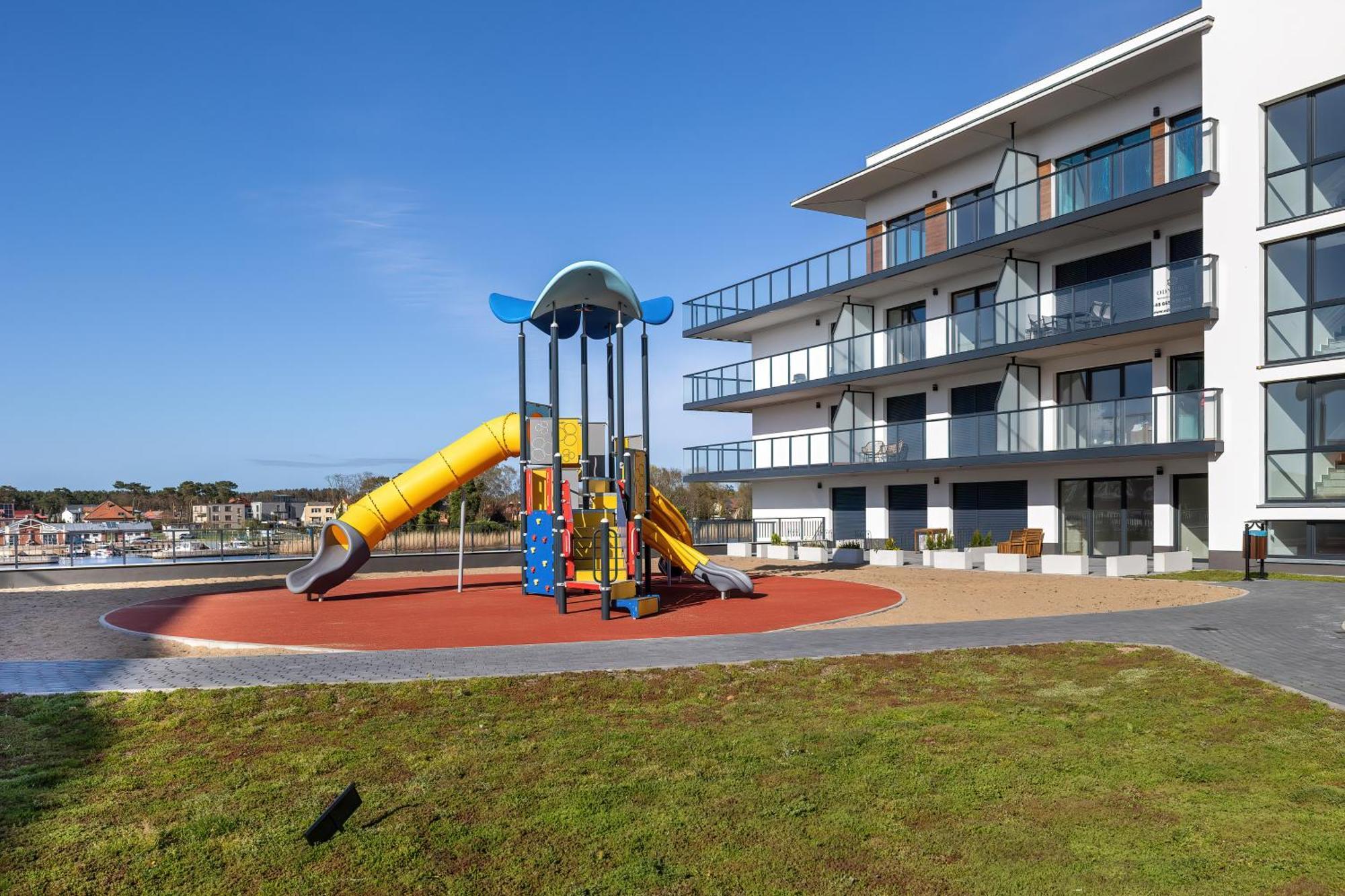Wellness & Spa Resort Dziwnow Riverfront Apartments With Parking By Noclegi Renters エクステリア 写真