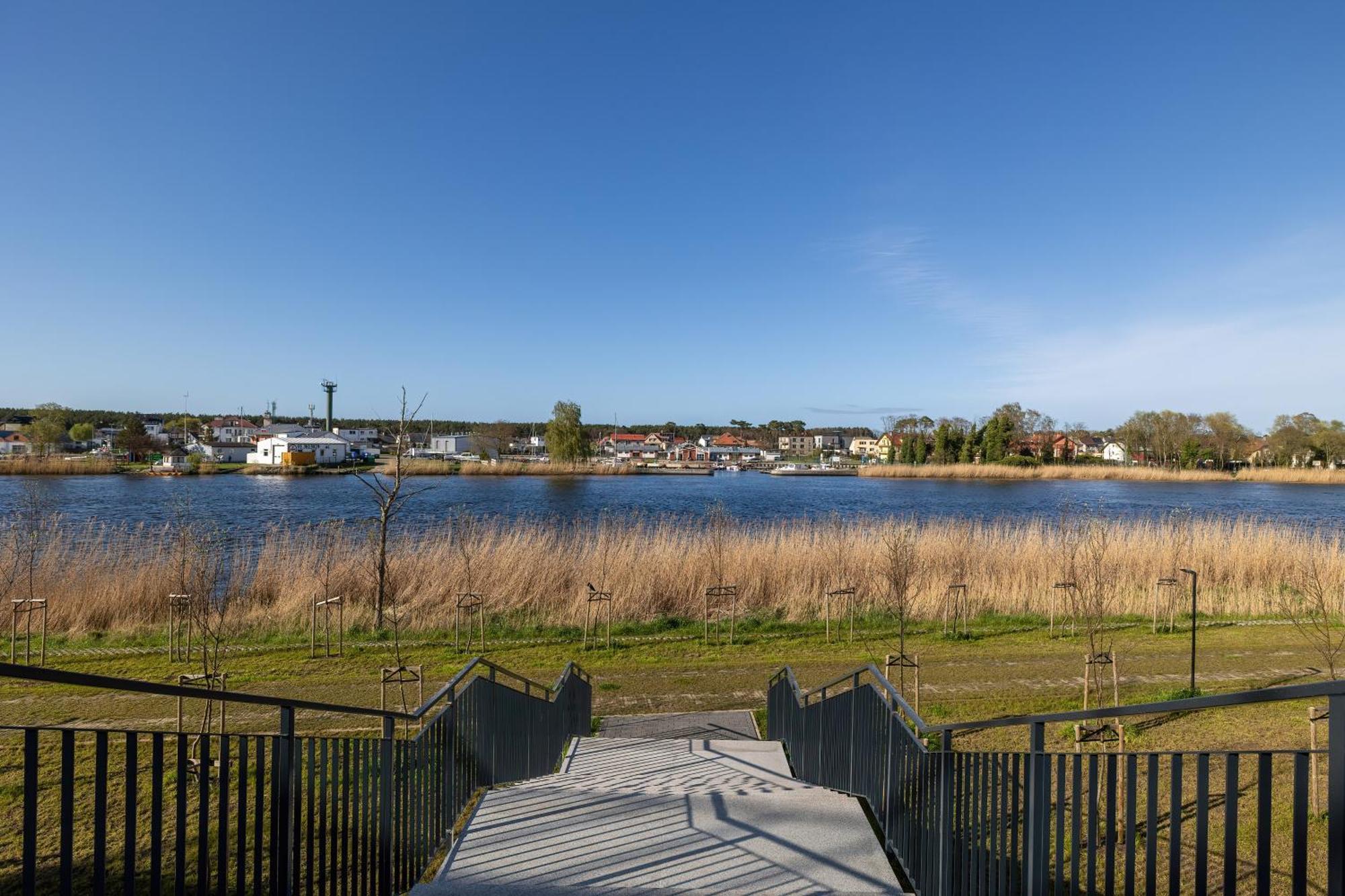 Wellness & Spa Resort Dziwnow Riverfront Apartments With Parking By Noclegi Renters エクステリア 写真